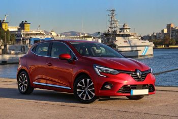 Rent a renault clio diesel in Athens